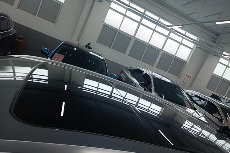 Used Lynk & Co 06 EM-P 2022 PHEV 84 km Range Pro Version Roof