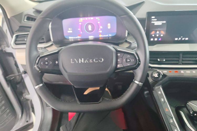 Used Lynk & Co 06 EM-P 2022 PHEV 84 km Range Pro Version Steering Wheel