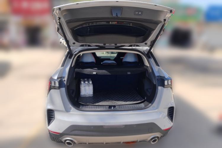 Used Lynk & Co 06 EM-P 2022 PHEV 84 km Range Pro Version Trunk