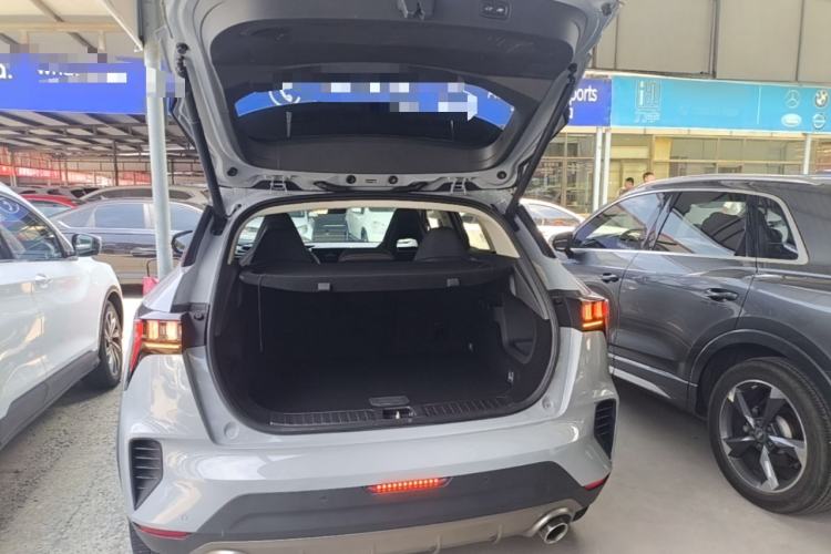 Used Lynk & Co 06 EM-P 2022 PHEV 84 km Range Pro Version Trunk