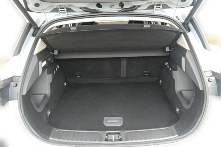 Used Lynk & Co 06 EM-P 2022 PHEV 84 km Range Pro Version Trunk