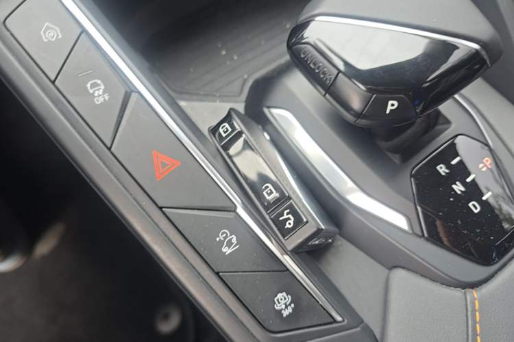 Used Lynk & Co 06 EM-P 2022 PHEV 84 km Range Pro Version Vehicle Key