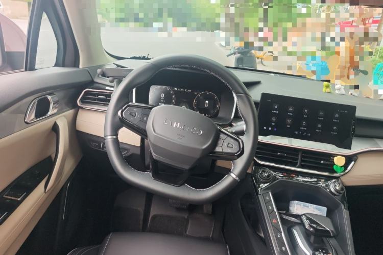 Used Lynk & Co 06 EM-P 2022 PHEV Shero Pink Special Edition Steering Wheel