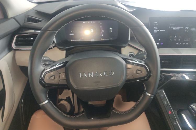 Used Lynk & Co 06 EM-P 2022 PHEV Shero Pink Special Edition Steering Wheel