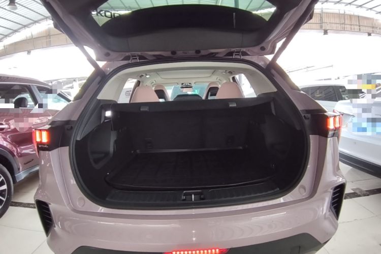 Used Lynk & Co 06 EM-P 2022 PHEV Shero Pink Special Edition Trunk