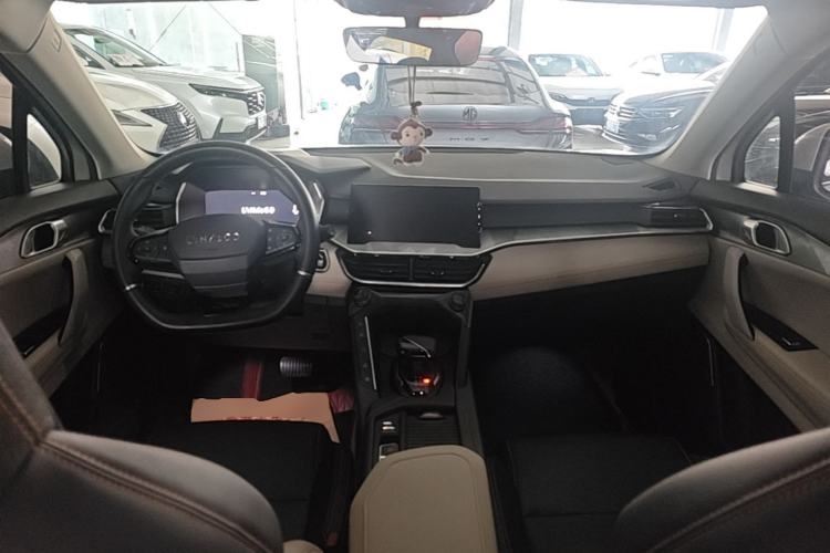 Used Lynk & Co 06 EM-P 2022 PHEV 84 km Range Pro Version Center Console