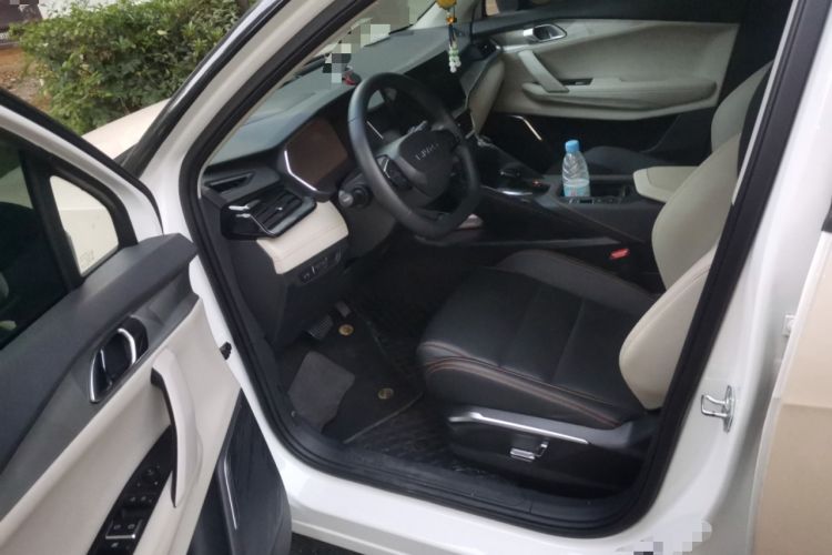 Used Lynk & Co 06 EM-P 2022 PHEV 84 km Range Pro Version Driver Seat