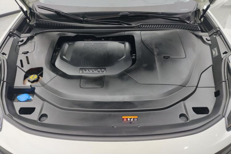 Used Lynk & Co 06 EM-P 2022 PHEV 84 km Range Pro Version Engine Bay
