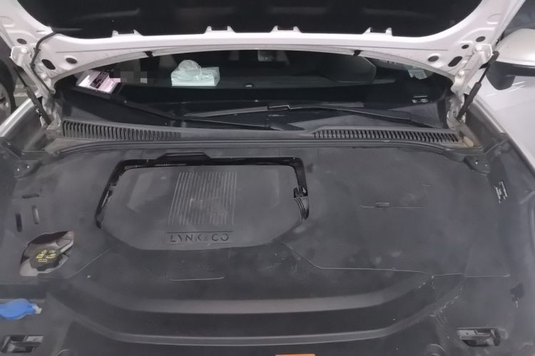 Used Lynk & Co 06 EM-P 2022 PHEV 84 km Range Pro Version Engine Bay