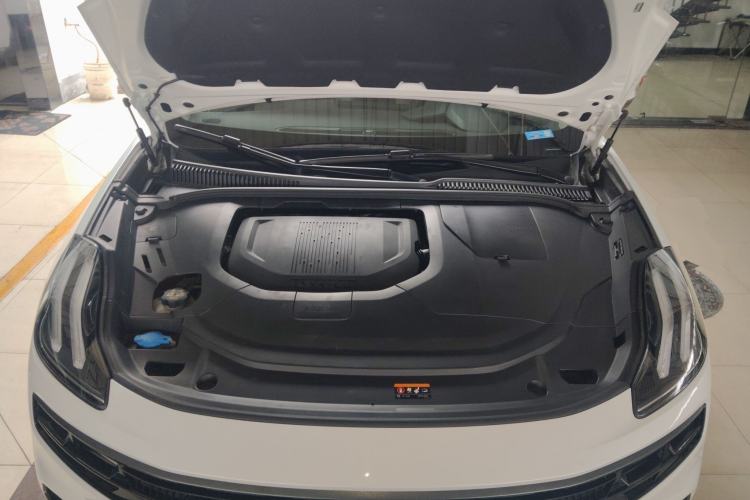 Used Lynk & Co 06 EM-P 2022 PHEV 84 km Range Pro Version Engine Bay