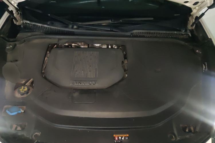 Used Lynk & Co 06 EM-P 2022 PHEV 84 km Range Pro Version Engine Bay