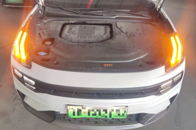 Used Lynk & Co 06 EM-P 2022 PHEV 84 km Range Pro Version Engine Bay