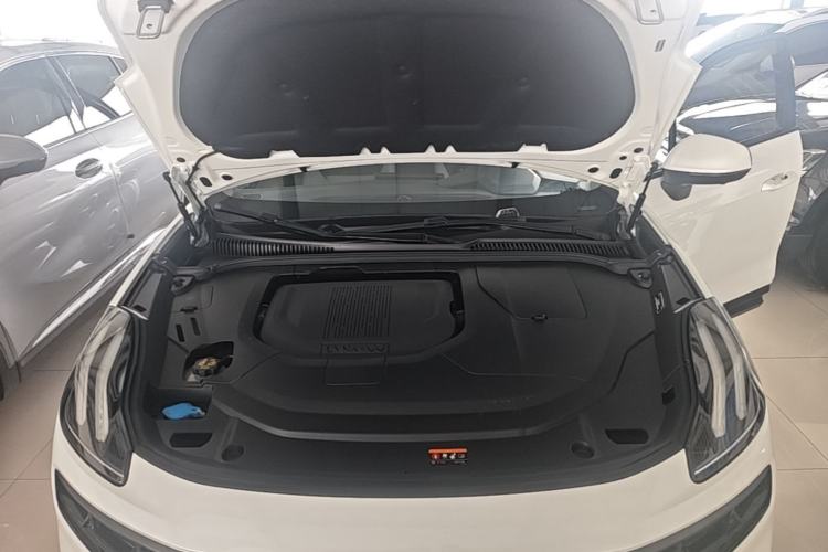 Used Lynk & Co 06 EM-P 2022 PHEV 84 km Range Pro Version Engine Bay