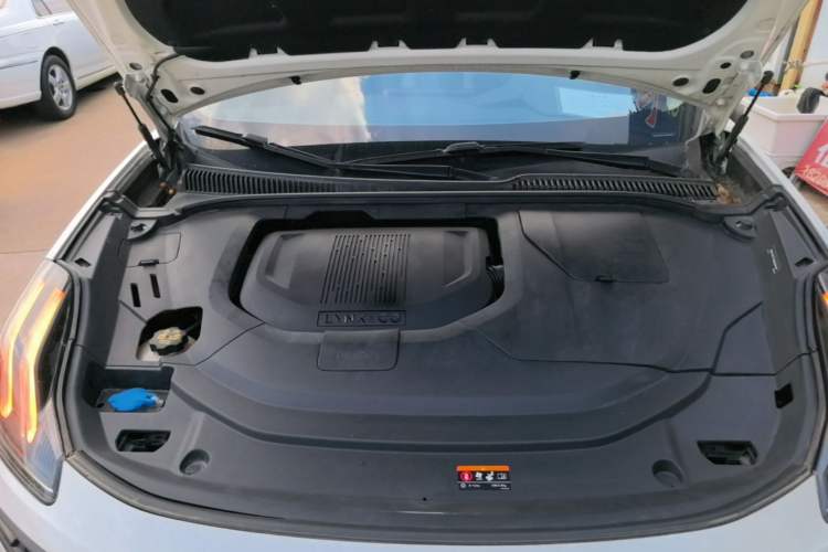 Used Lynk & Co 06 EM-P 2022 PHEV 84 km Range Pro Version Engine Bay