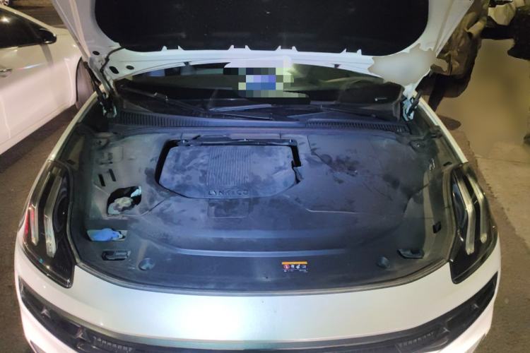 Used Lynk & Co 06 EM-P 2022 PHEV 84 km Range Pro Version Engine Bay