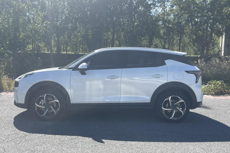 Used Lynk & Co 06 EM-P 2022 PHEV 84 km Range Pro Version Exterior 3