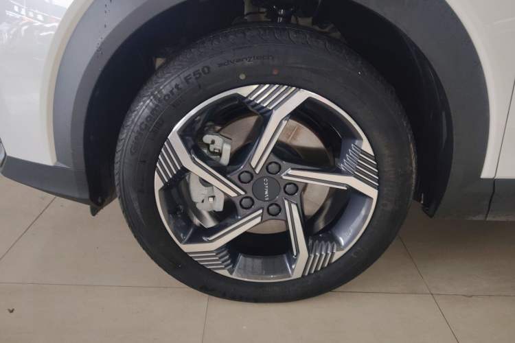 Used Lynk & Co 06 EM-P 2022 PHEV 84 km Range Pro Version Exterior 4