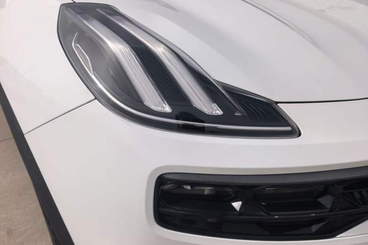Used Lynk & Co 06 EM-P 2022 PHEV 84 km Range Pro Version Exterior 5