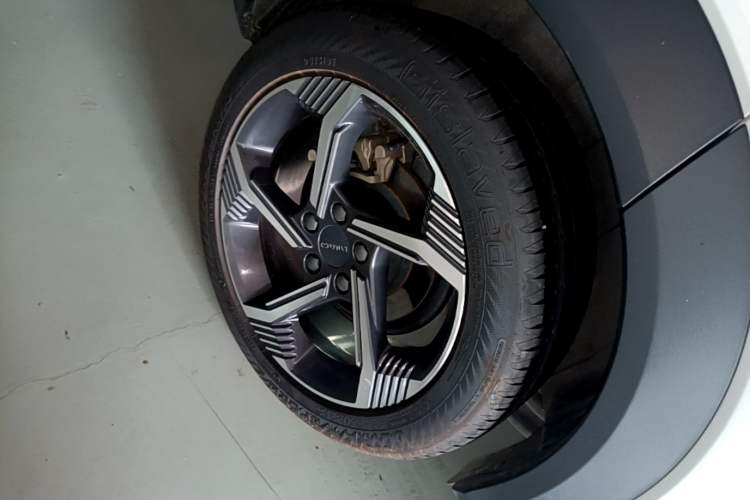 Used Lynk & Co 06 EM-P 2022 PHEV 84 km Range Pro Version Exterior 5