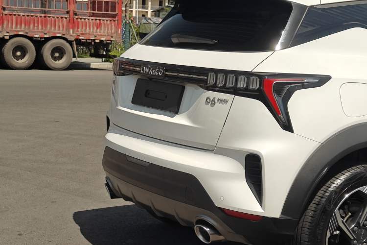 Used Lynk & Co 06 EM-P 2022 PHEV 84 km Range Pro Version Exterior 9