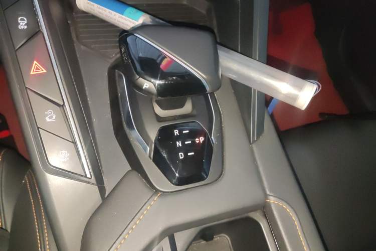Used Lynk & Co 06 EM-P 2022 PHEV 84 km Range Pro Version Gear Lever