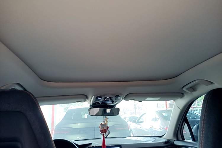 Used Lynk & Co 06 EM-P 2022 PHEV 84 km Range Pro Version Headliner