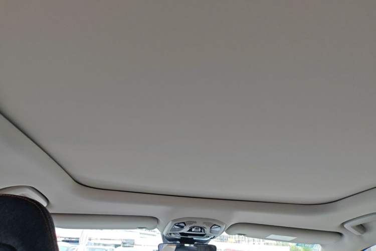Used Lynk & Co 06 EM-P 2022 PHEV 84 km Range Pro Version Headliner