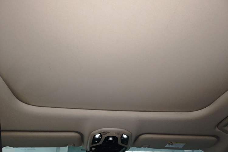 Used Lynk & Co 06 EM-P 2022 PHEV 84 km Range Pro Version Headliner