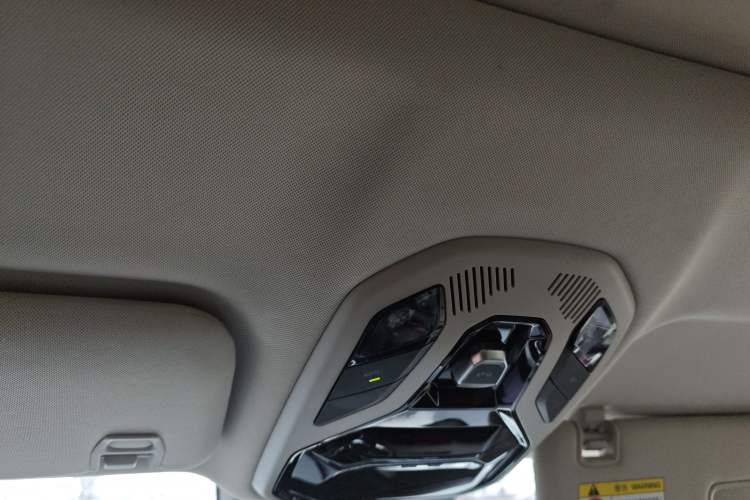 Used Lynk & Co 06 EM-P 2022 PHEV 84 km Range Pro Version Headliner