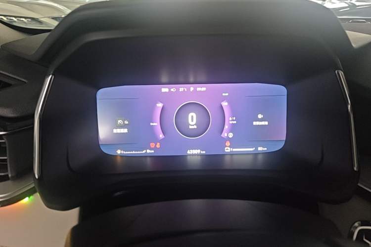 Used Lynk & Co 06 EM-P 2022 PHEV 84 km Range Pro Version Instrument Cluster