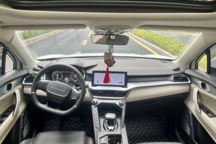 Used Lynk & Co 06 EM-P 2022 PHEV 84 km Range Pro Version Interior 2