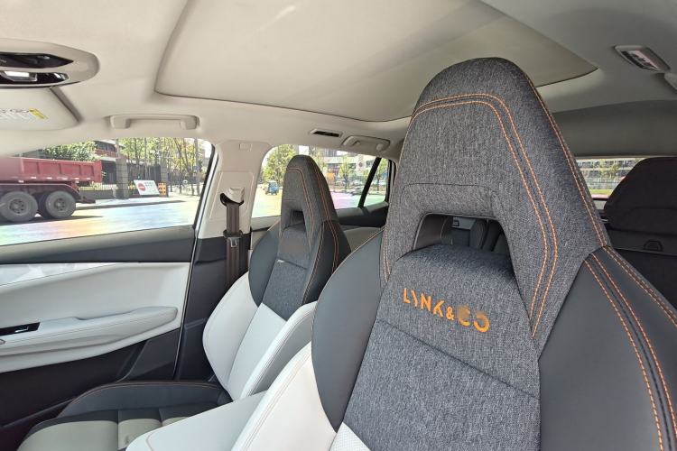 Used Lynk & Co 06 EM-P 2022 PHEV 84 km Range Pro Version Interior 2