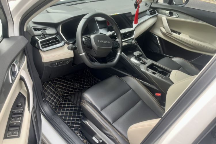 Used Lynk & Co 06 EM-P 2022 PHEV 84 km Range Pro Version Interior 5