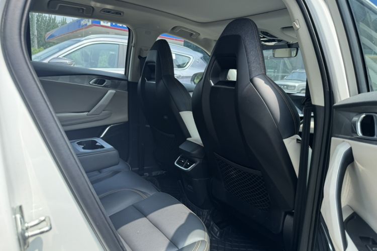 Used Lynk & Co 06 EM-P 2022 PHEV 84 km Range Pro Version Interior 7