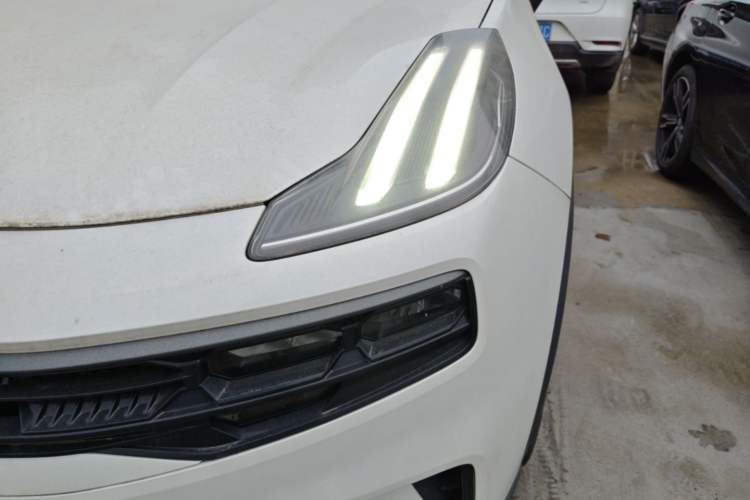 Used Lynk & Co 06 EM-P 2022 PHEV 84 km Range Pro Version Left Front Headlight