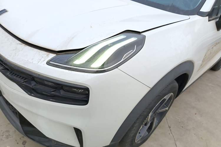 Used Lynk & Co 06 EM-P 2022 PHEV 84 km Range Pro Version Left Front Headlight