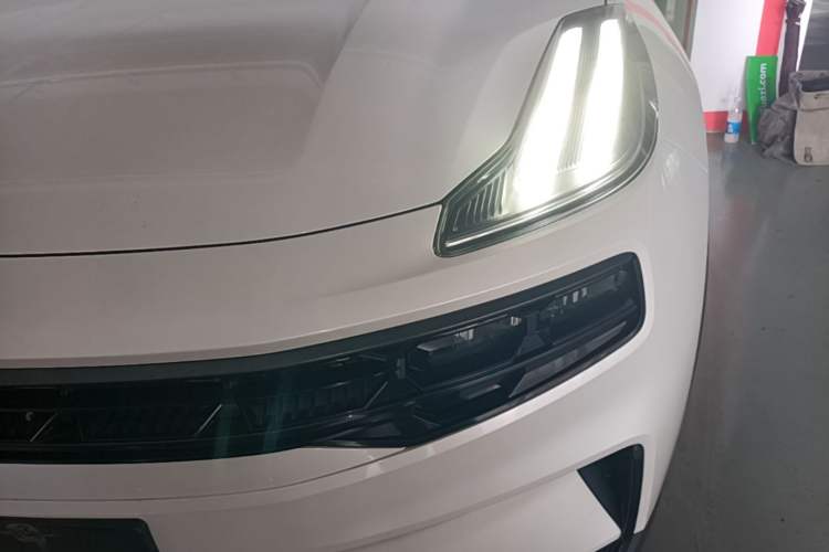 Used Lynk & Co 06 EM-P 2022 PHEV 84 km Range Pro Version Left Front Headlight
