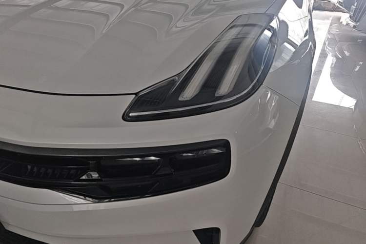Used Lynk & Co 06 EM-P 2022 PHEV 84 km Range Pro Version Left Front Headlight