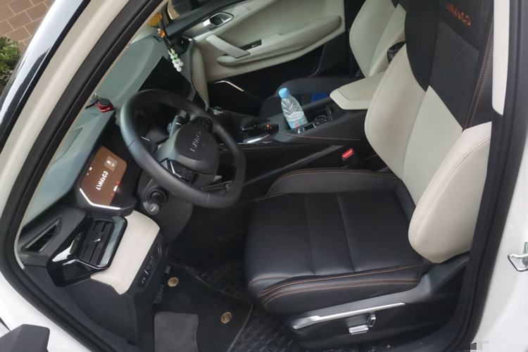 Used Lynk & Co 06 EM-P 2022 PHEV 84 km Range Pro Version Left Front Seat
