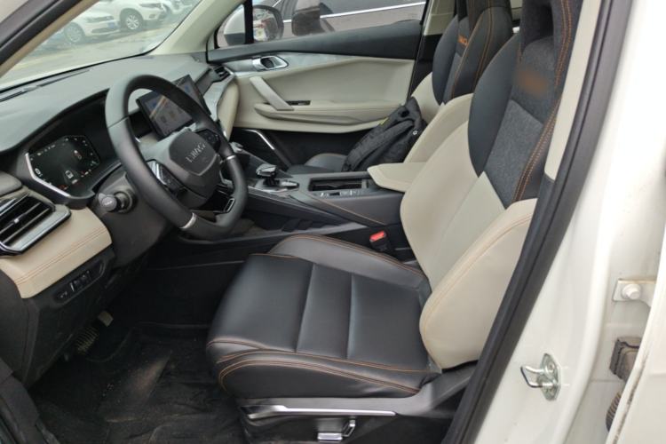 Used Lynk & Co 06 EM-P 2022 PHEV 84 km Range Pro Version Left Front Seat