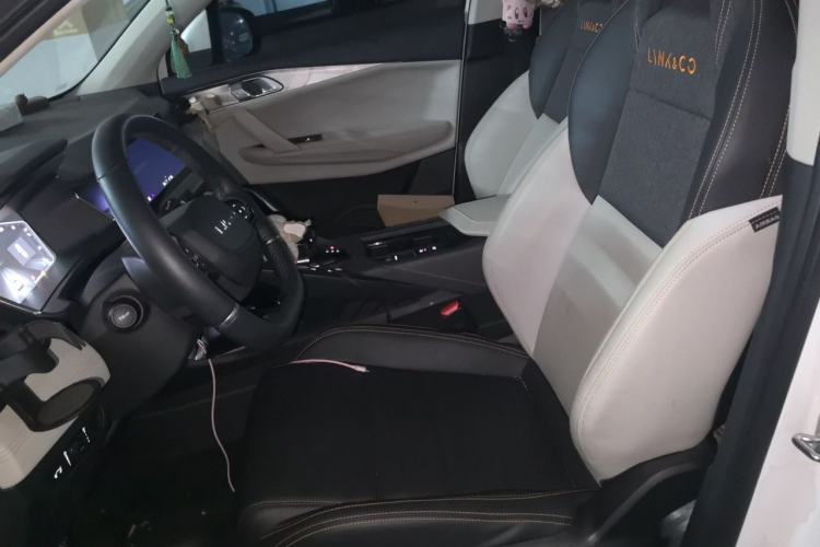 Used Lynk & Co 06 EM-P 2022 PHEV 84 km Range Pro Version Left Front Seat