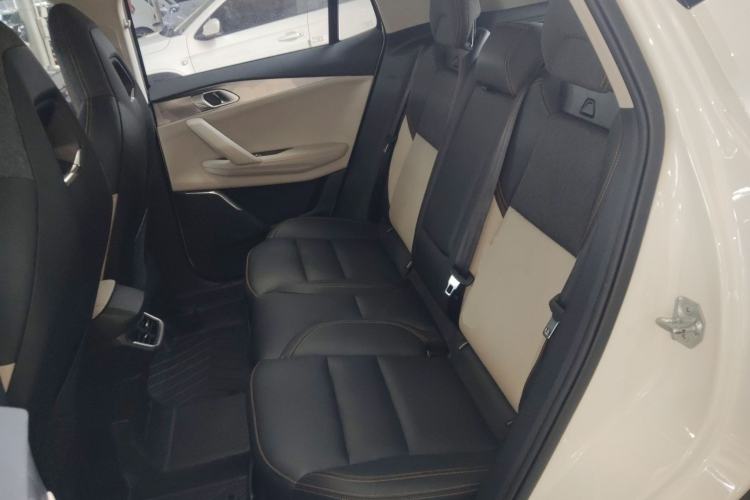 Used Lynk & Co 06 EM-P 2022 PHEV 84 km Range Pro Version Left Rear Seat