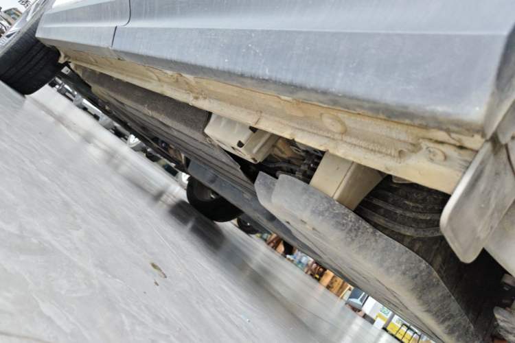 Used Lynk & Co 06 EM-P 2022 PHEV 84 km Range Pro Version Left Side Sill