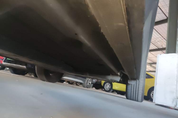 Used Lynk & Co 06 EM-P 2022 PHEV 84 km Range Pro Version Left Side Sill