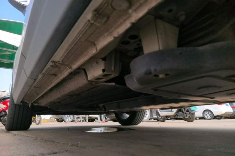 Used Lynk & Co 06 EM-P 2022 PHEV 84 km Range Pro Version Left Side Sill