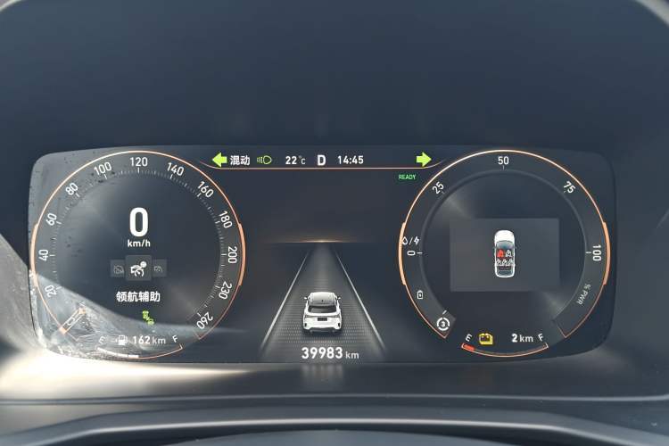 Used Lynk & Co 06 EM-P 2022 PHEV 84 km Range Pro Version Odometer Close Up