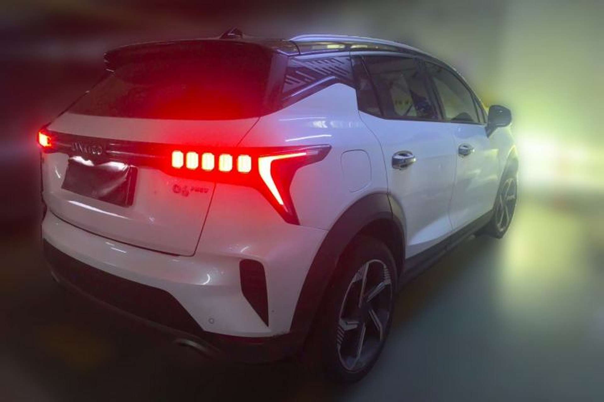Used Lynk & Co 06 EM-P 2022 PHEV 84 km Range Pro Version Rear Right 45 Deg