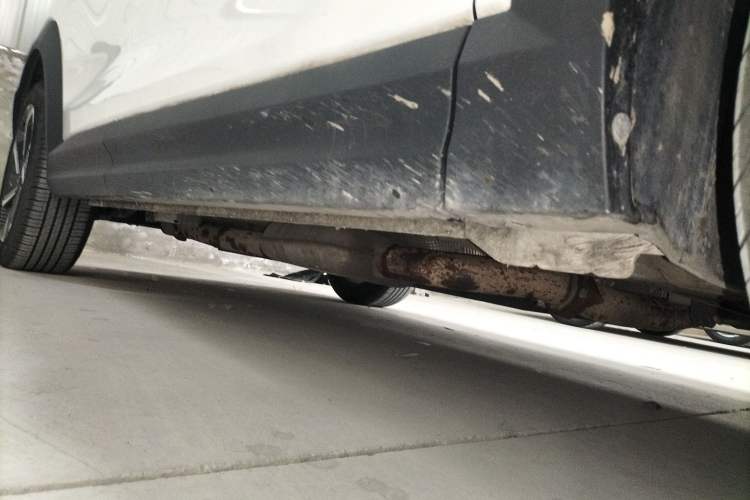 Used Lynk & Co 06 EM-P 2022 PHEV 84 km Range Pro Version Right Side Sill