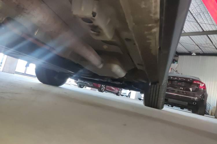 Used Lynk & Co 06 EM-P 2022 PHEV 84 km Range Pro Version Right Side Sill
