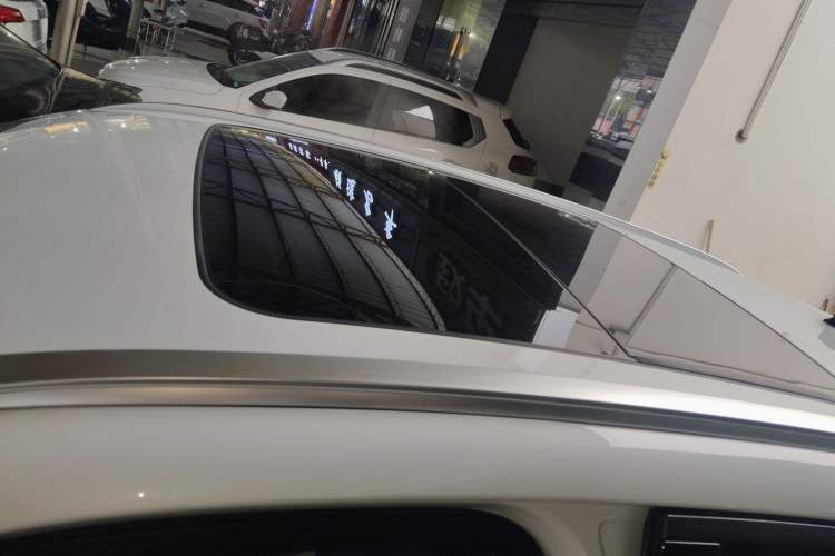 Used Lynk & Co 06 EM-P 2022 PHEV 84 km Range Pro Version Roof